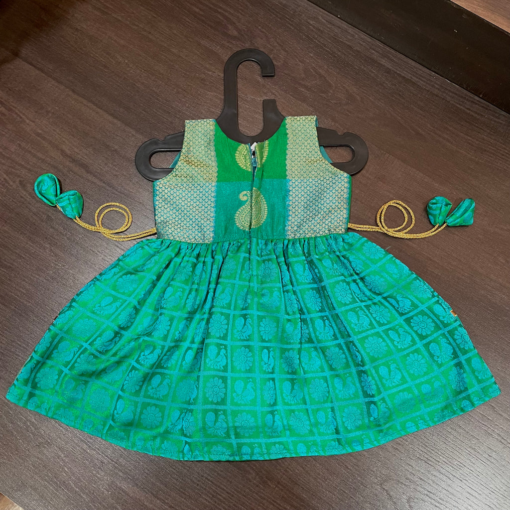 Morpankhi Green sleevless checks Peacock Silk Frock Dress